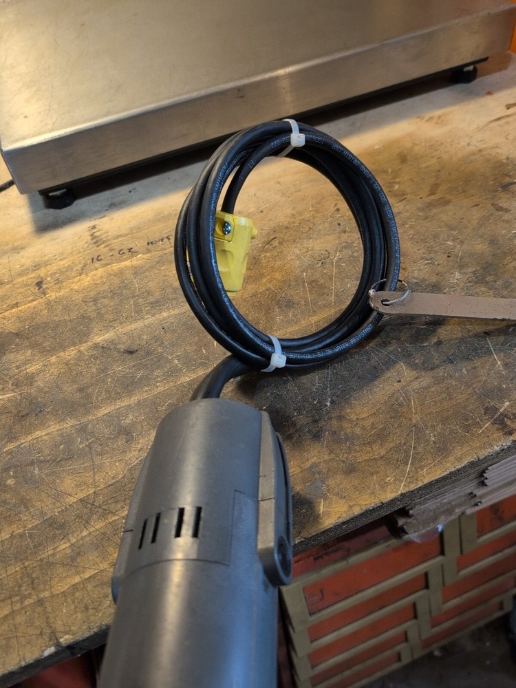 SKIL Professional Heavy Duty Compact Angle Grinder. Refurbished.
