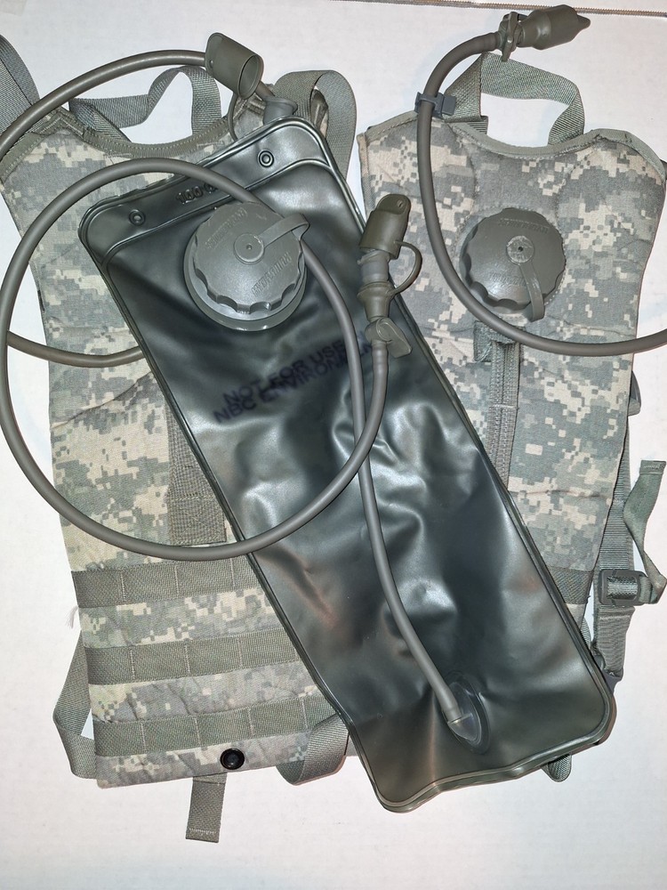 CamelBak Hydration Pack & Bladders Lot of 2 Backpack Water System 3 bladders
