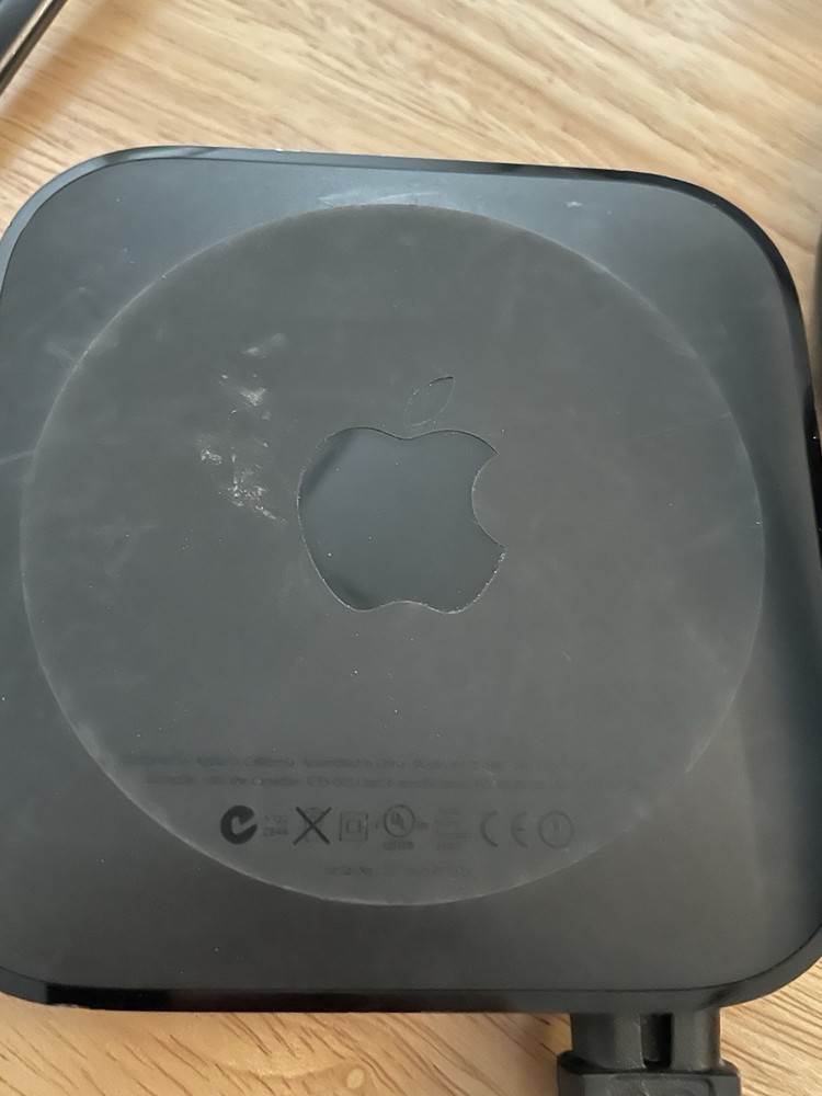Apple TV 3rd Generation HD + Remote