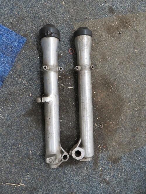 yamaha xt xl fork legs not sure