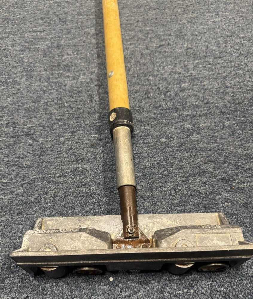 Tapetech Corner Roller With Handle