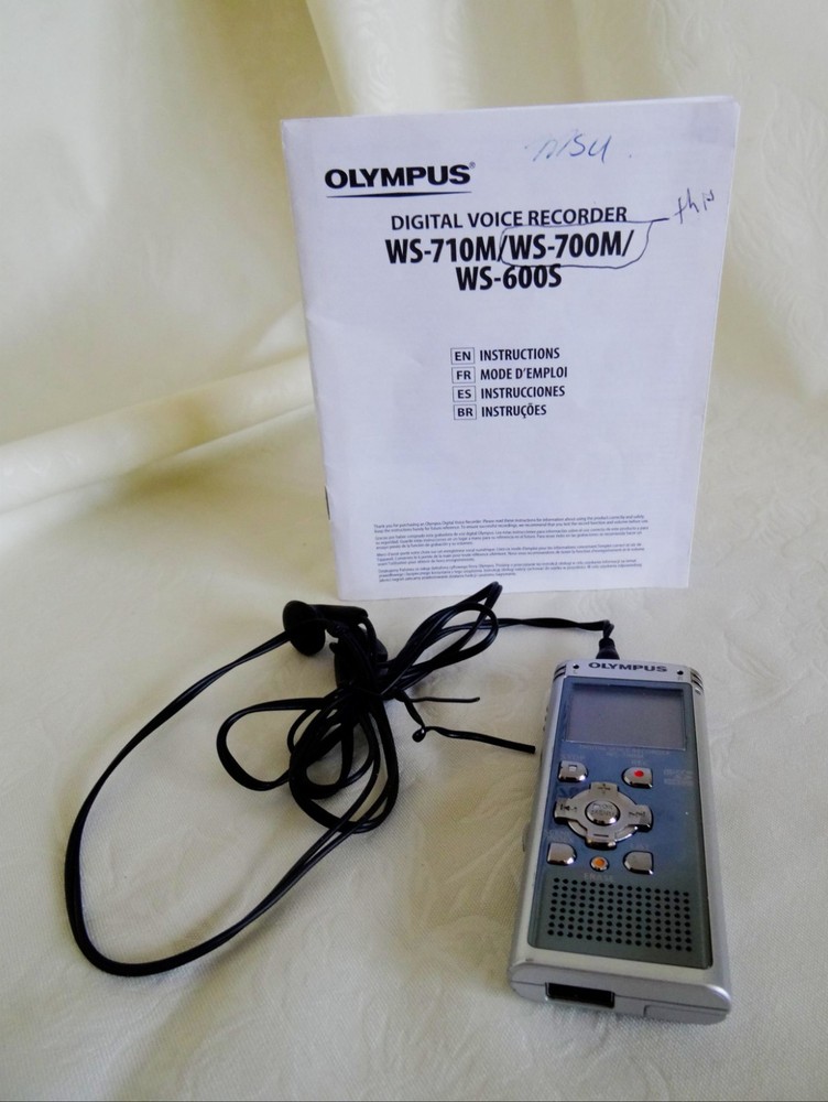 Olympus Digital Voice Recorder WS-700M