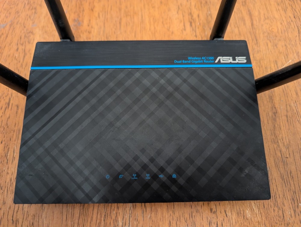 Asus Wireless Router And Arris Surfboard Modem Bundle