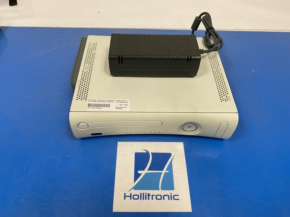 MICROSOFT XBOX 360 / 20GB HDD / POWER SUPPLY