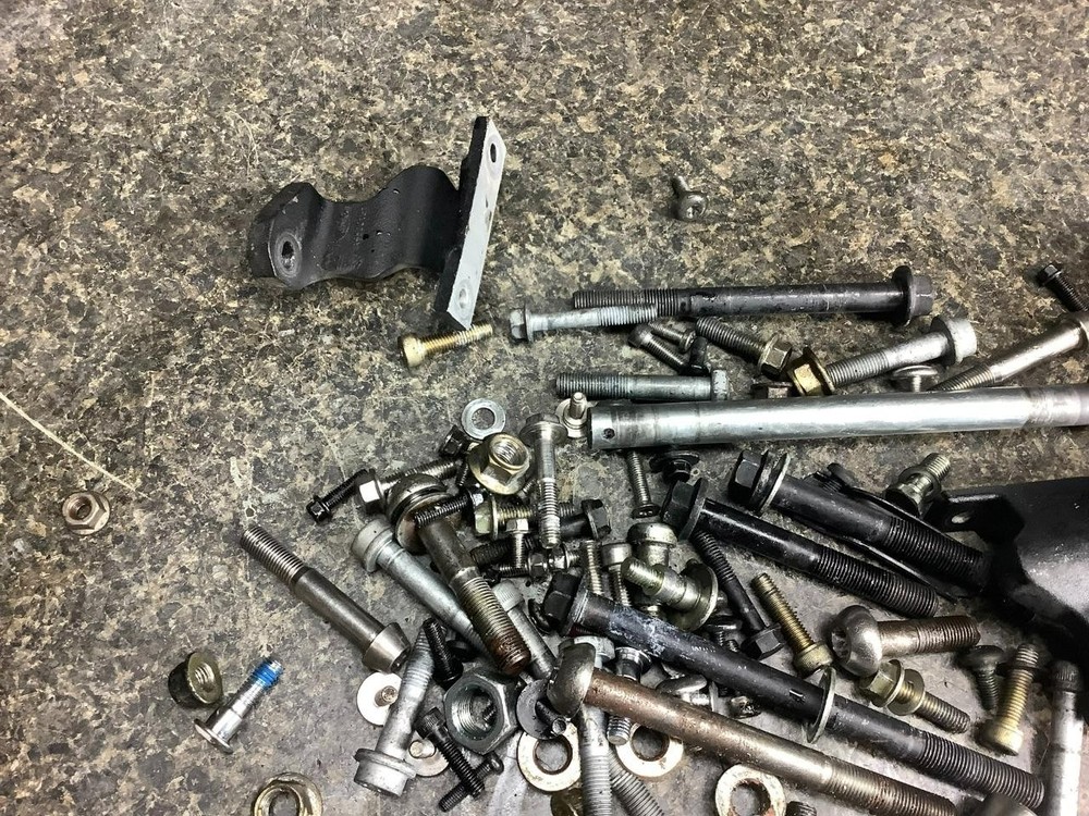 07 Triumph Tiger 1050 Misc , Hardware Bolt 3I