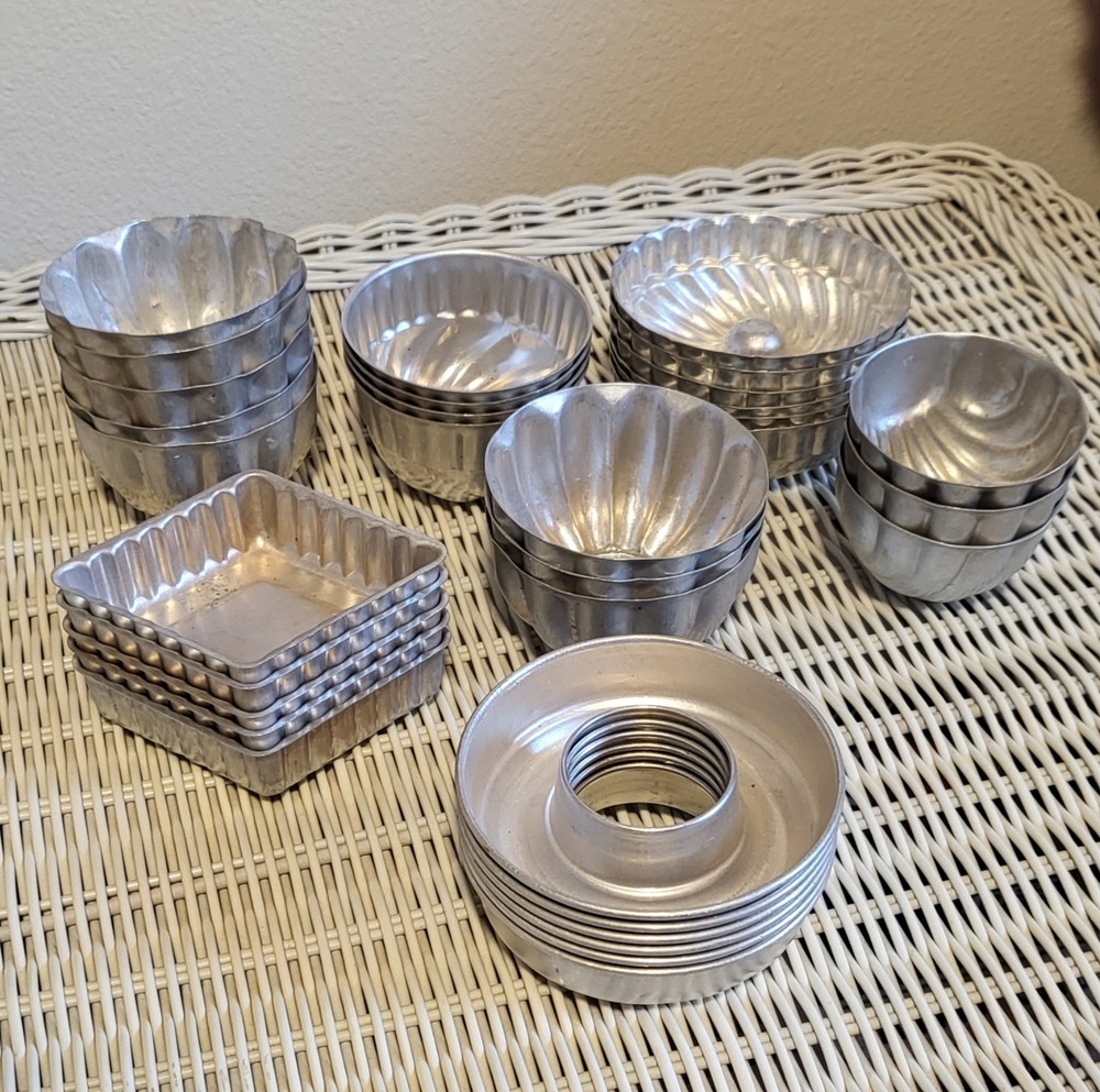 Vintage Metal Bakeware Lot