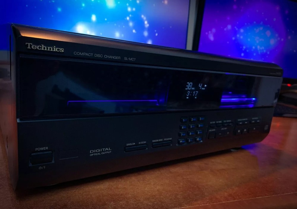 Technics SL-MC7 🌈RaRe🌈 Vintage CD Changer (100 Compartments)