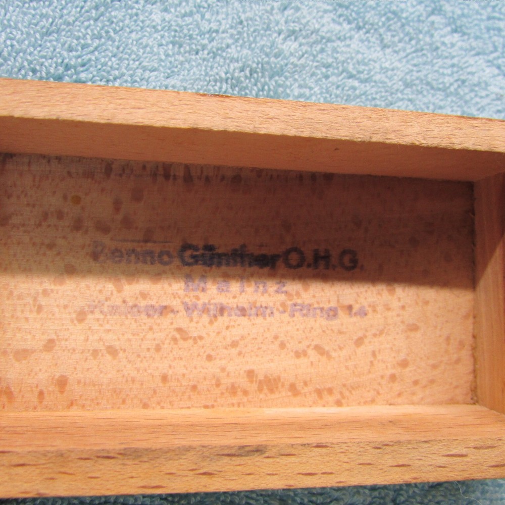 Fine White Sharpening Stone & Box "Benno Gunther Malnz"