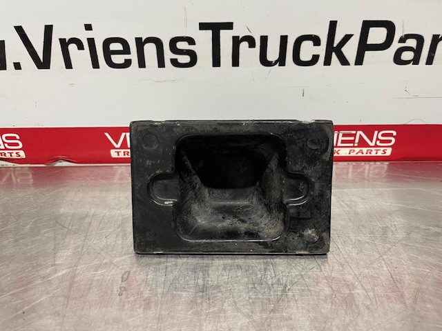 KENWORTH PAD-FRONT SPRING K174-896