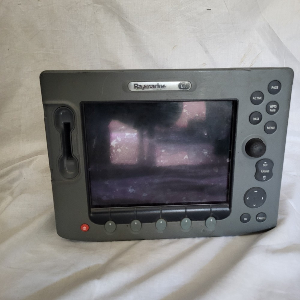 Raymarine E80 Marine Radar Chartplotter Multifunctional Display - Tested Working