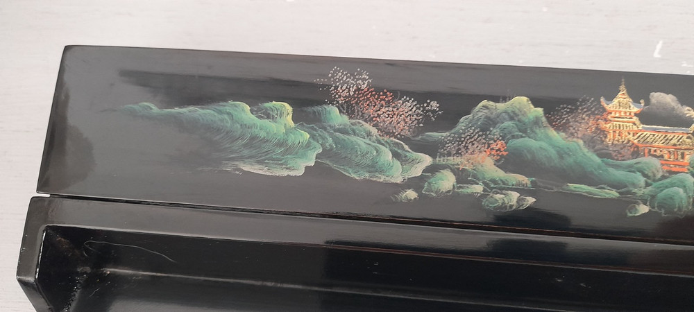 Vintage Japanese Maki-E Lacquer Calligraphy Hinged Paint Box