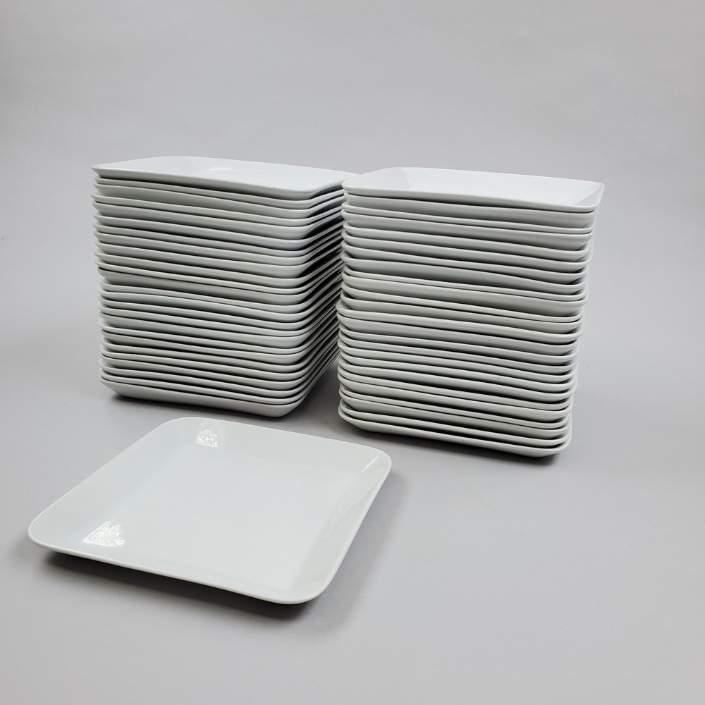 Delta Airline International First Class Plain White Square Plate 0442-07013