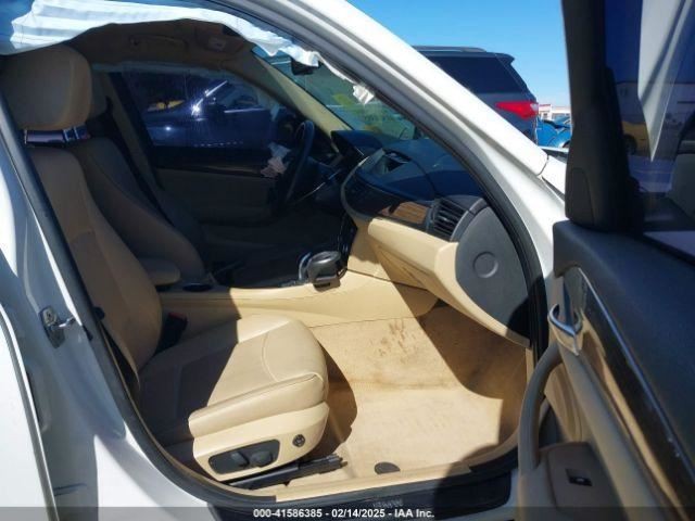 X1 2015 Glove Box 4619545