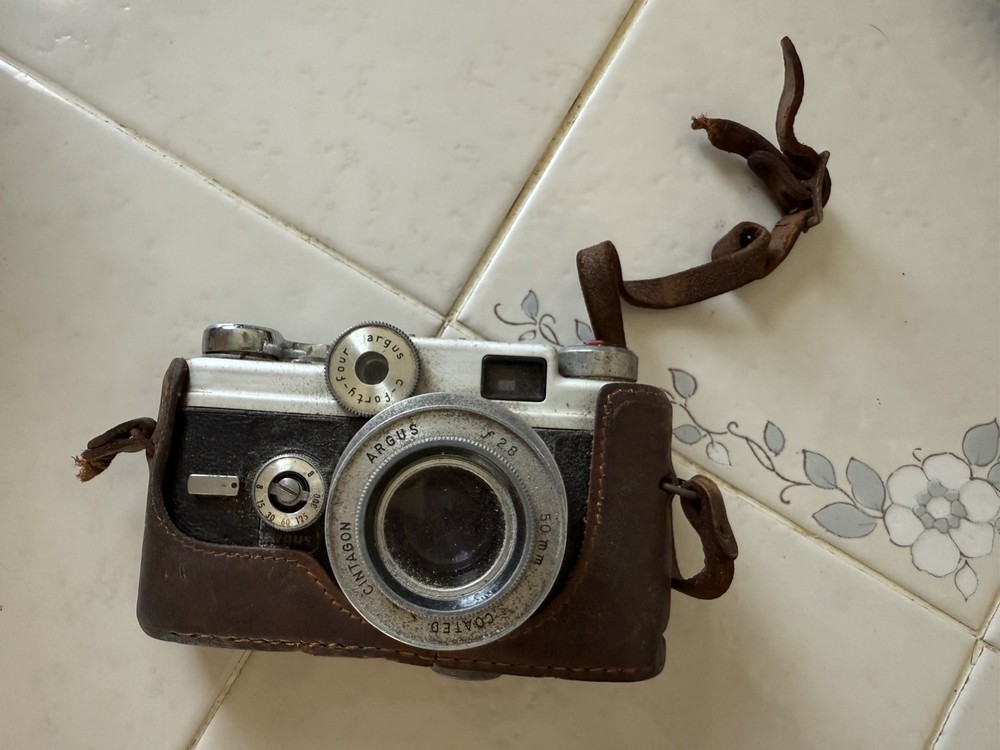 Vintage Argus C44