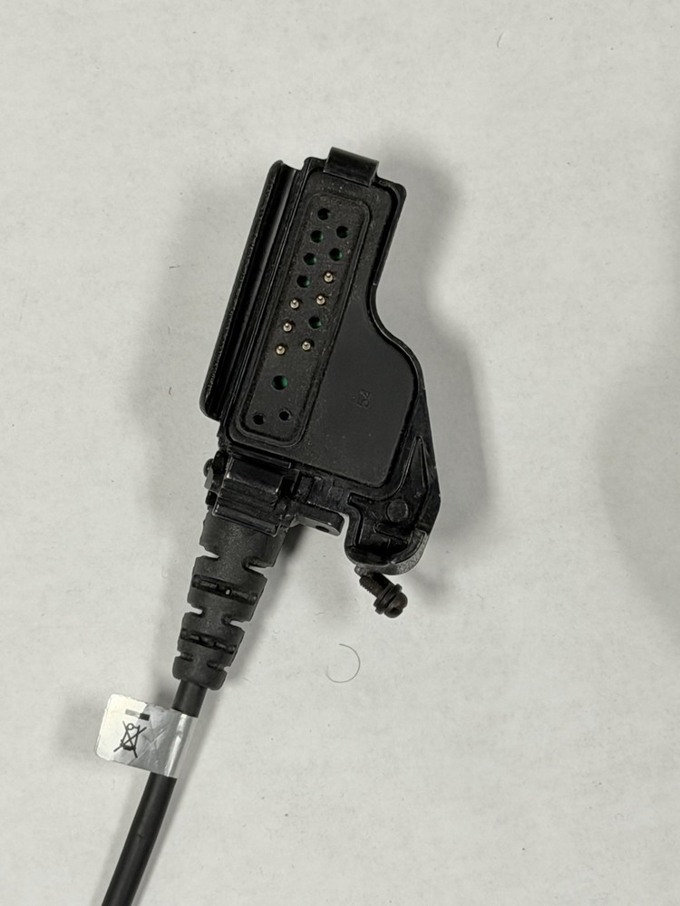 Motorola PMLN5464A Ear Microphone System
