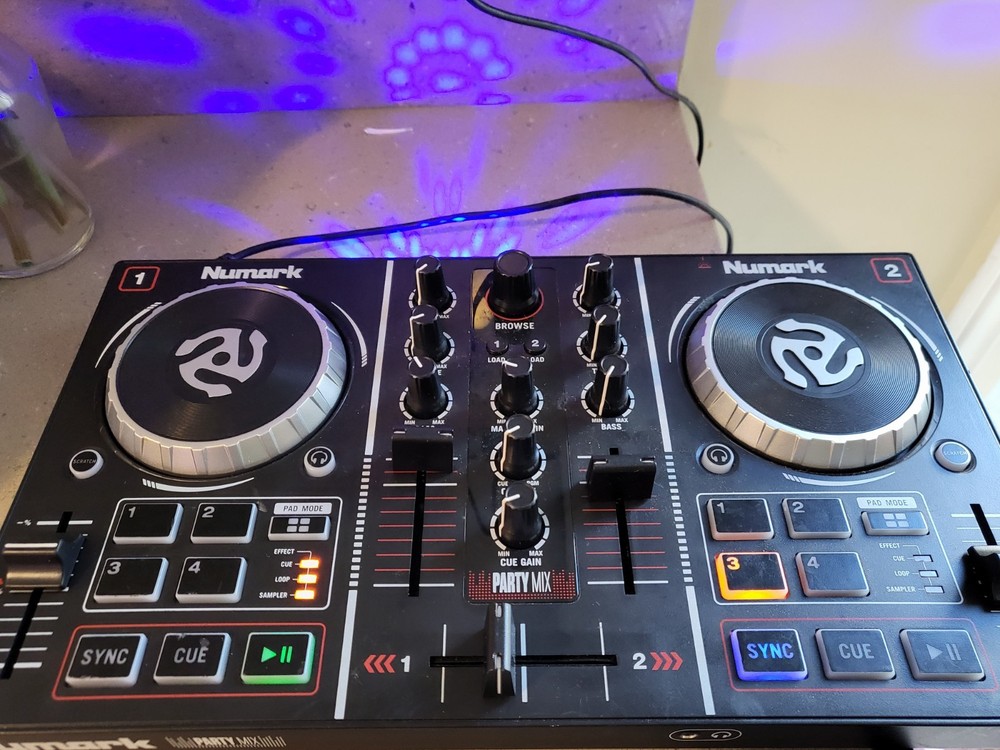 Numark Party Mix DJ Controller With Built In Light Show.