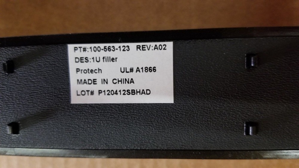 EMC 100-563-123 1U Filler Panel