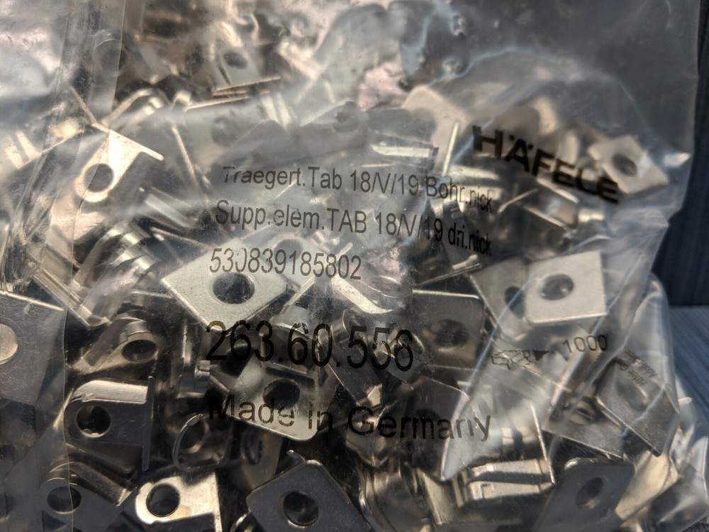 1000 Hafele 263.60.556 Tab V Support Element for 5mm Varianta screws