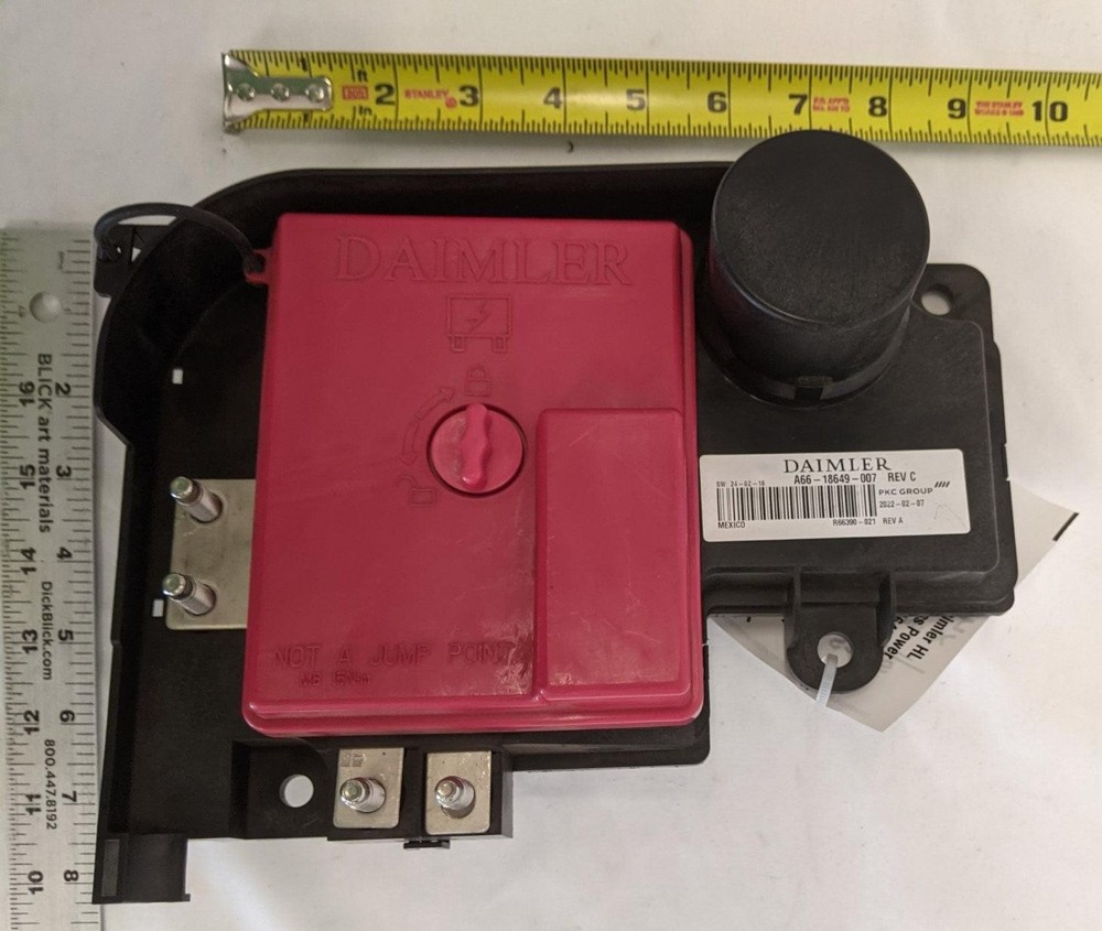Freightliner Daimler HL Battery Cable Access Power Module - P/N A66-18649-007