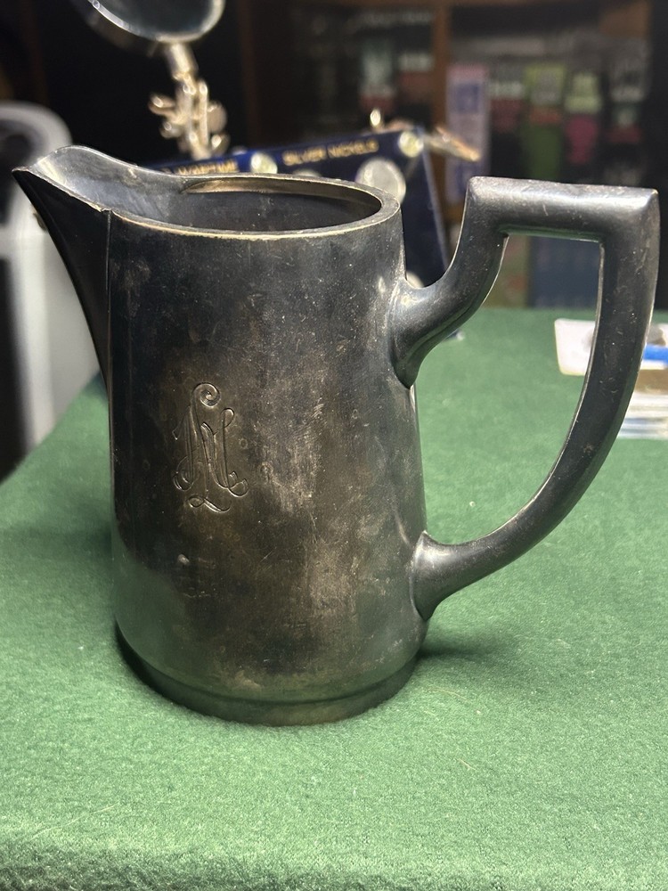 WW2  German LAH Creamer.