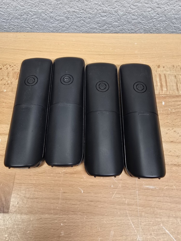 Motorola L704 DECT 6.0 Replacement cordless handset - 1 Handset