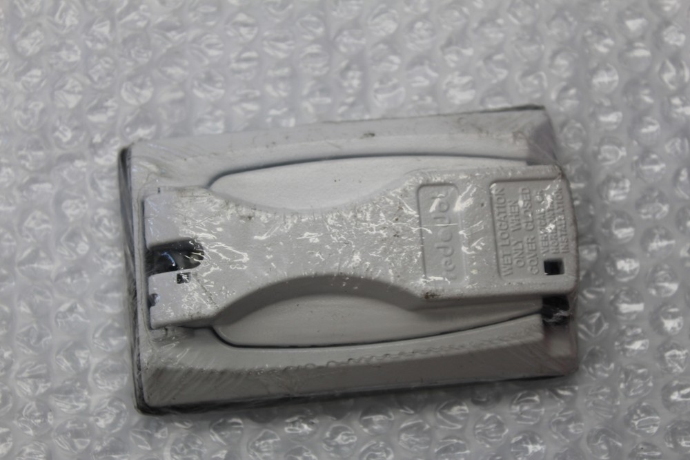 RED DOT DCCU-WH RECEPTACLE COVER NSMP