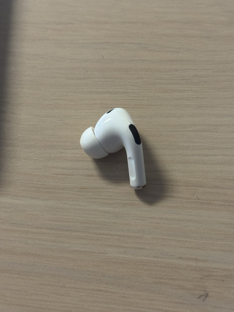 Apple AirPods Pro 2nd Generation USB-C Charging left Earbud Replacement - TESTED