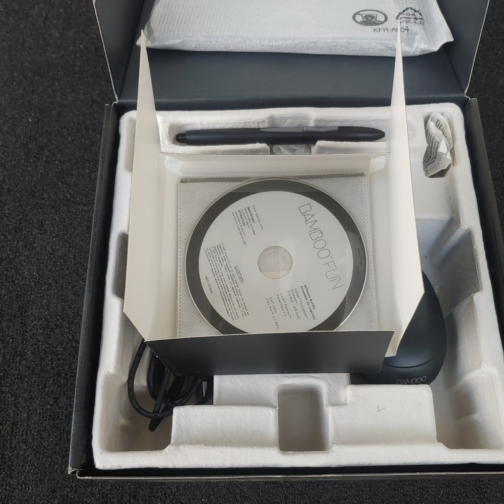 BAMBOO FUN CTE450K USB Drawing Tablet with Pen & Mouse, Black