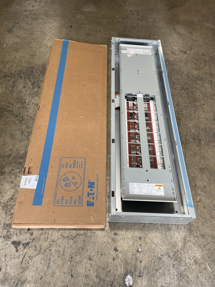 1-400 AMP 480V MAIN LUG PANELBOARD 42 SPACE 3PHASE 4 WIRE COMPLETE PANEL