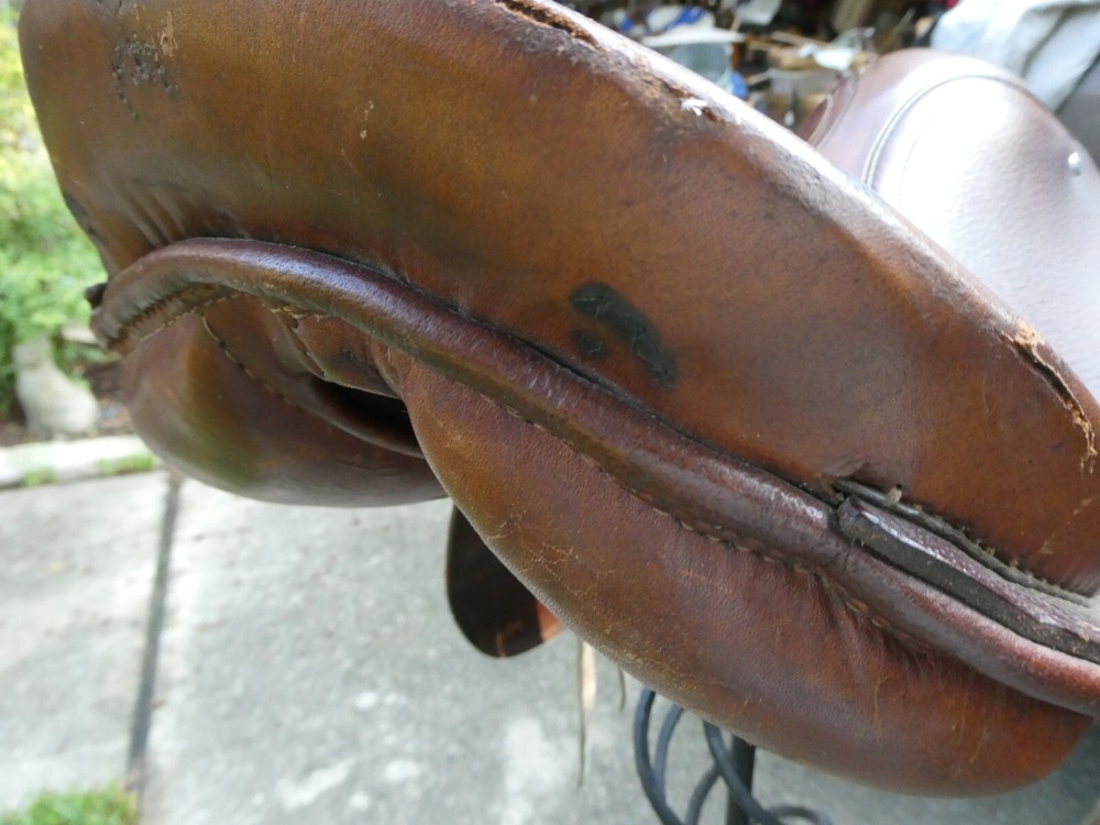 Rossi y Caruso for Simco 17" Leather Saddle