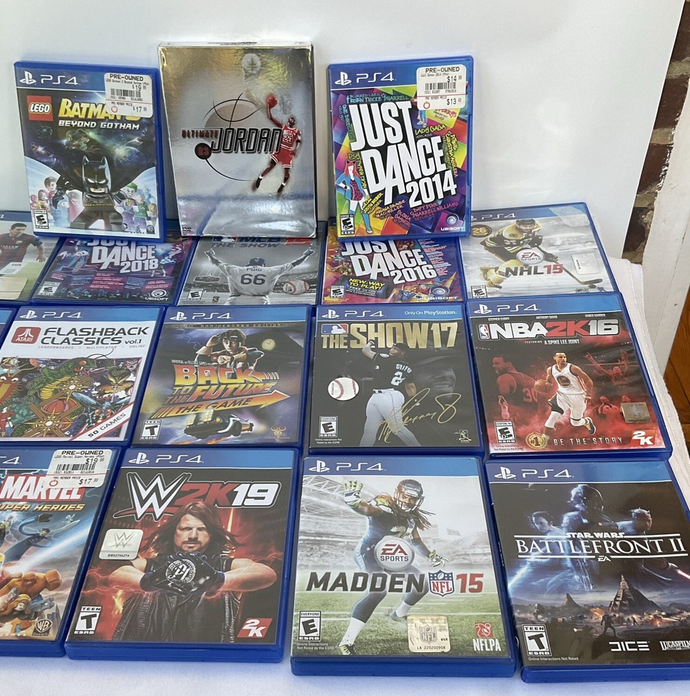 17 Playstation PS4 Empty Game Cases + 9 Manual