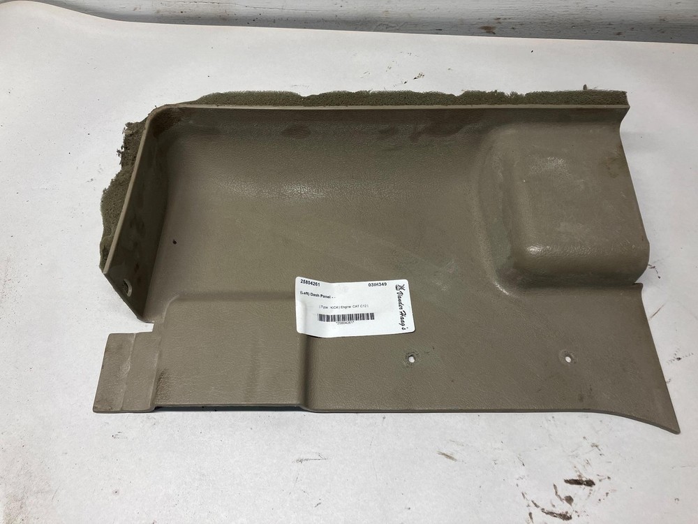 International 9200 KICK Dash Panel - Used