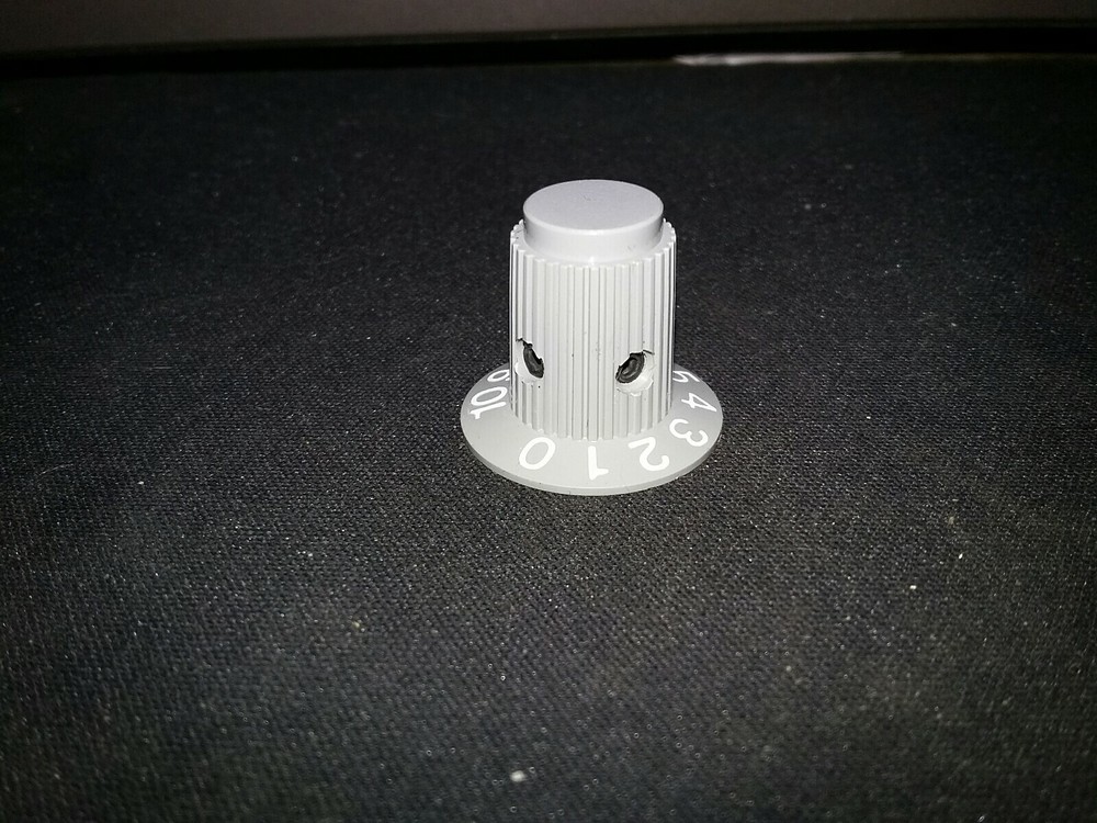 Vintage electronics control knob 1/4 "shaft Plastic Body