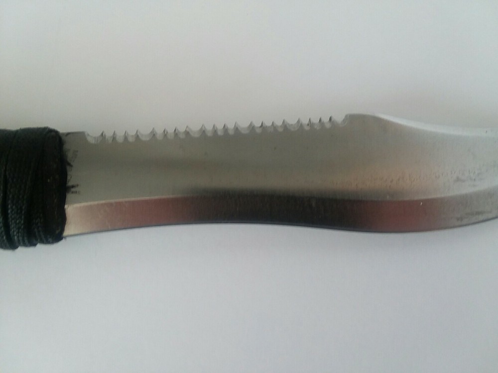 Hunting knife with sheath