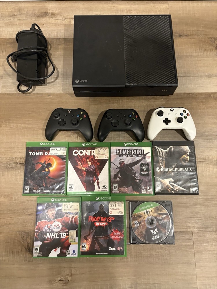 Microsoft Xbox One 1540 500GB Console System Bundle W/ 3 Controllers & 7 Games
