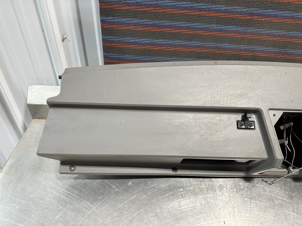 KENWORTH K367-109-5001 CONSOLE-WINDSHIELD UPPER DKSLT