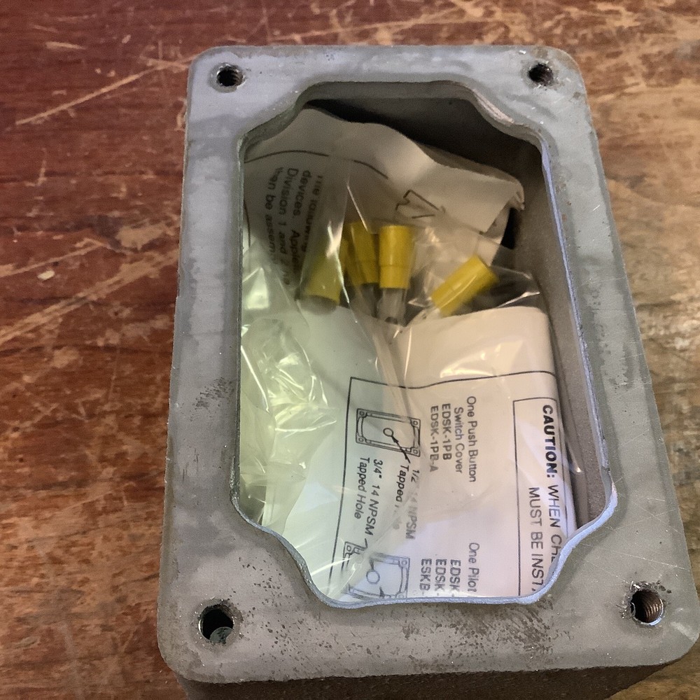 NOS Appleton EFDB17535 Explosionproof Selector Switch Control Station