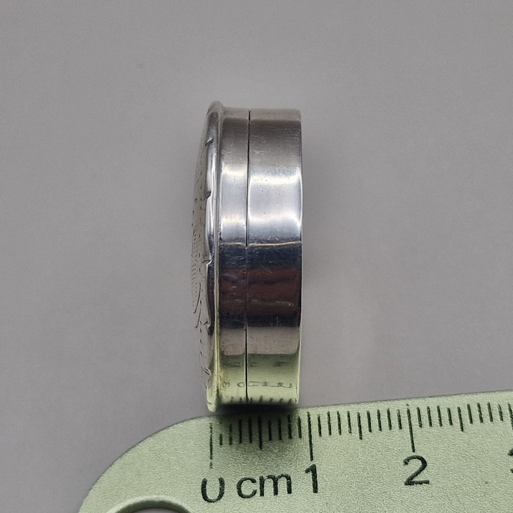 Solid Silver Pill Box Bright Cut Scrolls by Douglas Pell Silverware London 1995