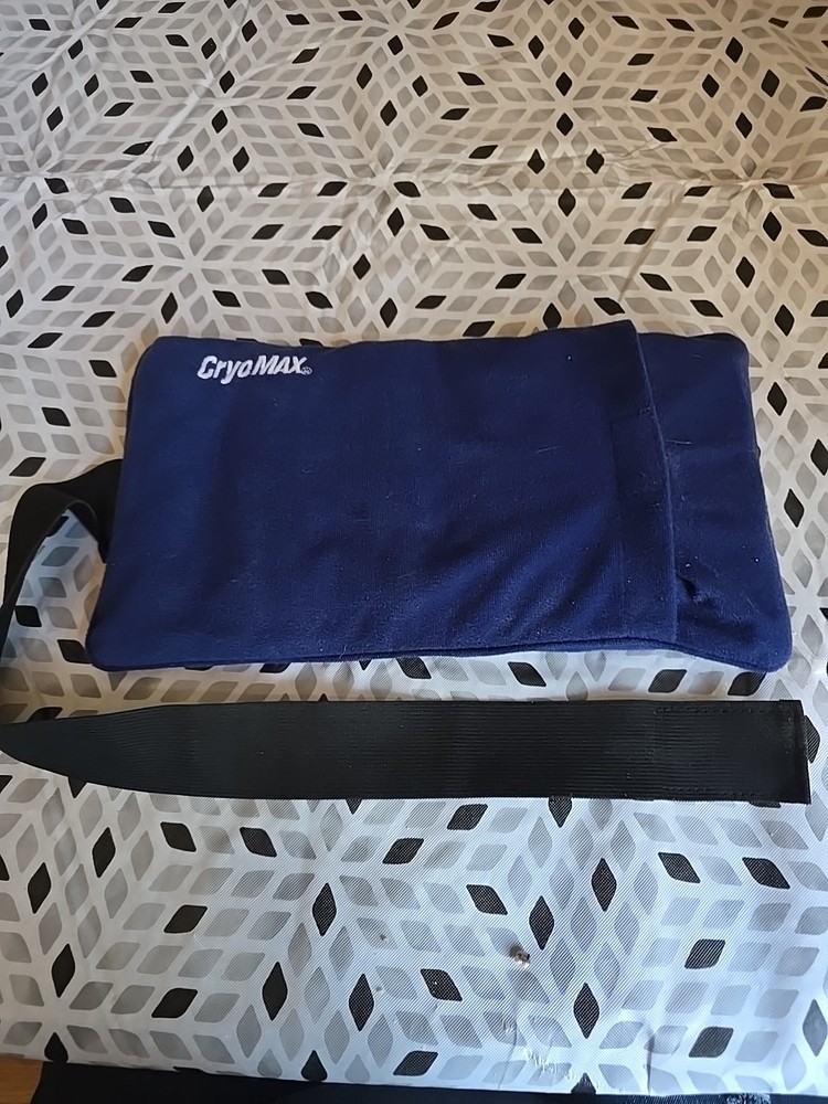 CryoMax Medium Size 8 Hour Reusable Cold Therapy Ice Pack
