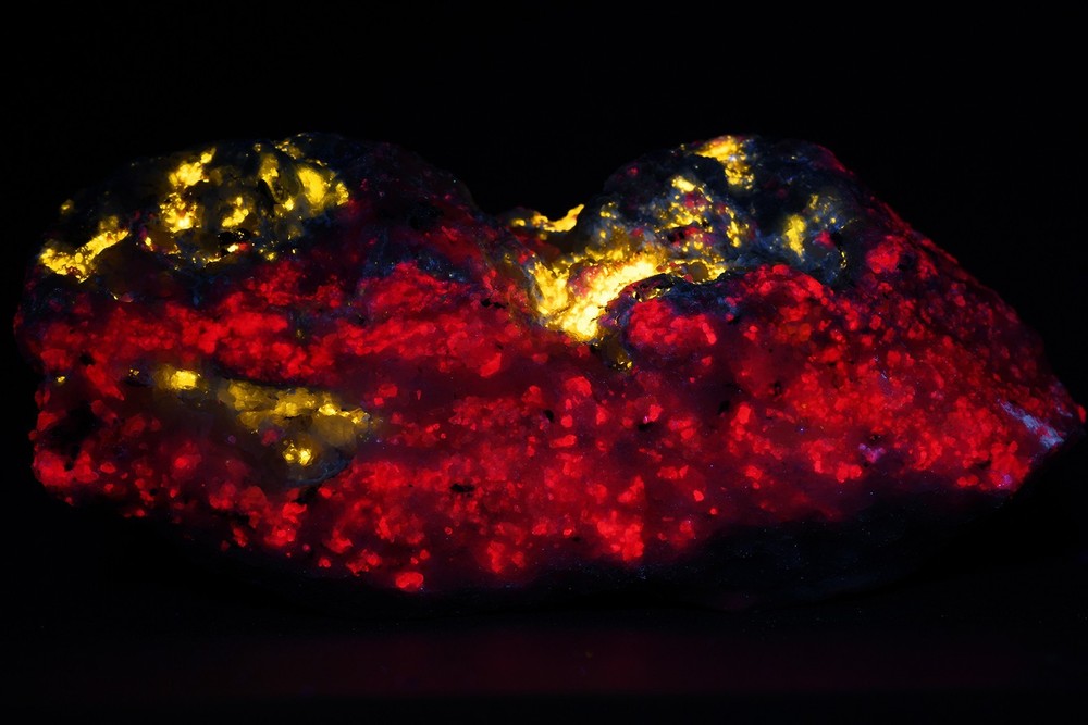 Fluorescent Ruby, Scapolite from China