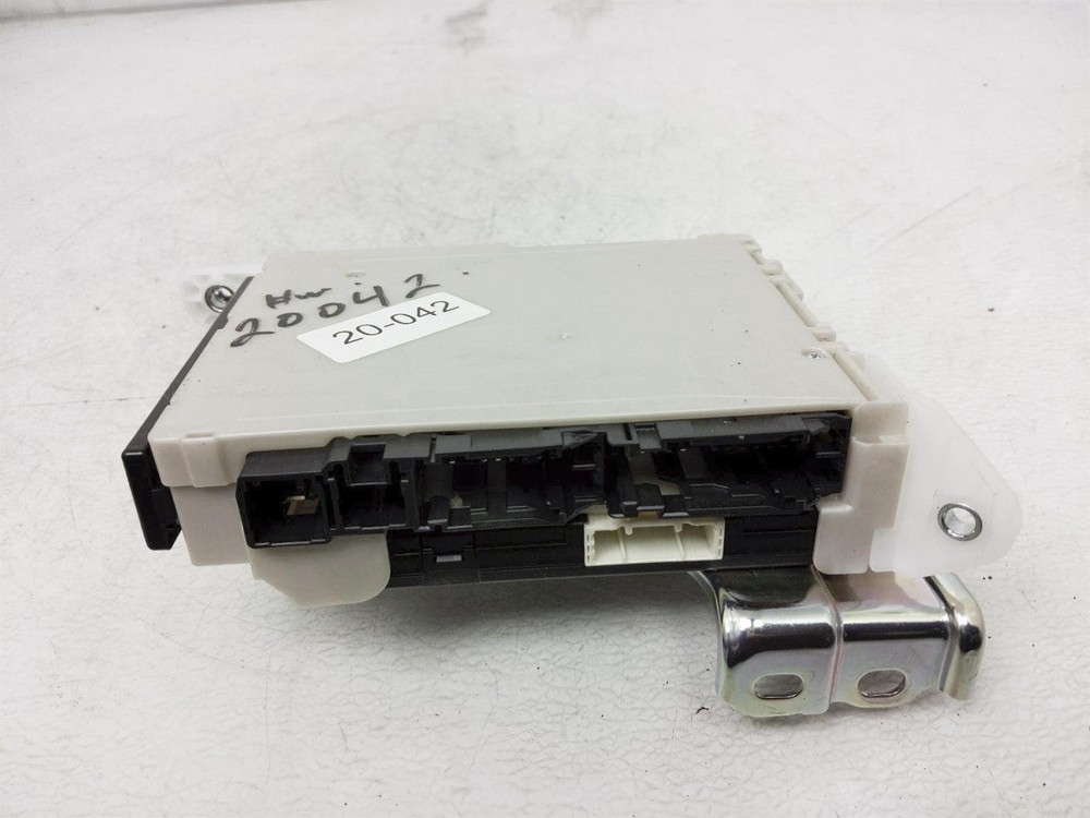 2016-2022 Toyota Prius Multi Plex Network Computer Module Unit 82730-47530