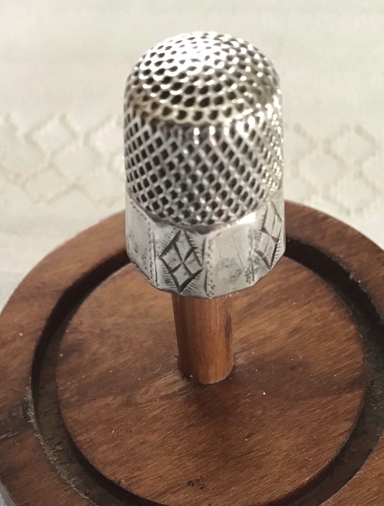 10 Panel Silver Thimble, Size 6, “Anne” Engraved