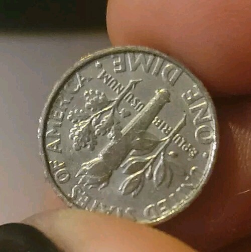 ERROR!!💰 RARE!!🔥 Roosevelt Dime Struck On Wrong Planchet!!