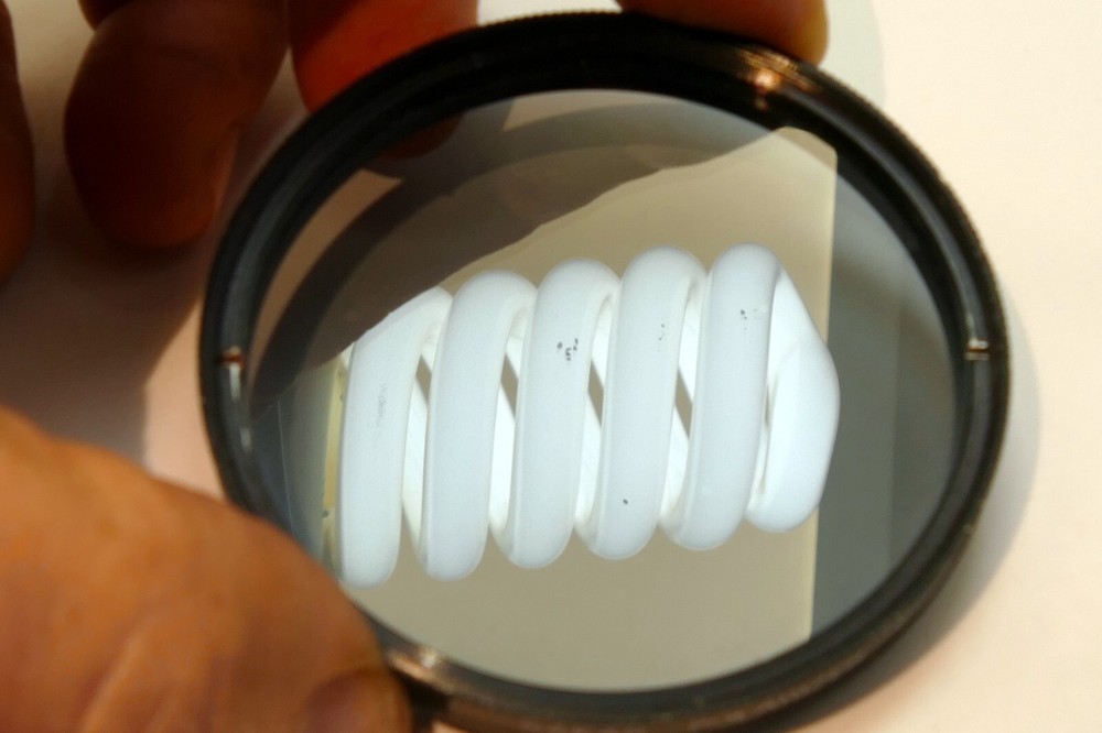 Sakar 62mm Lens Filter Polarizing PL Polarizer