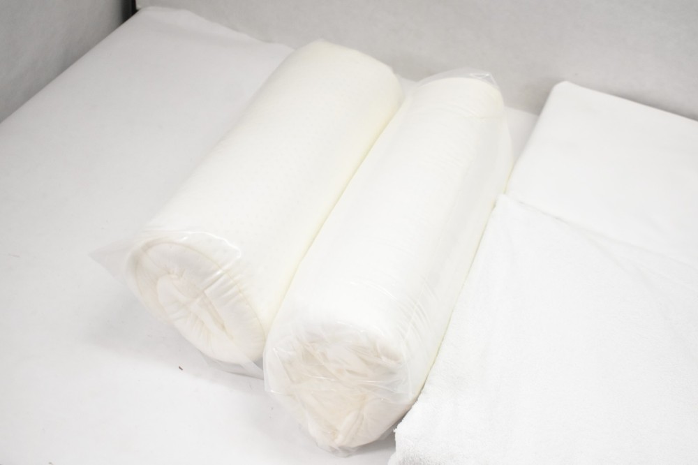Sleep Essentials Queen Size Bedding Set White Mattress Protector/Topper