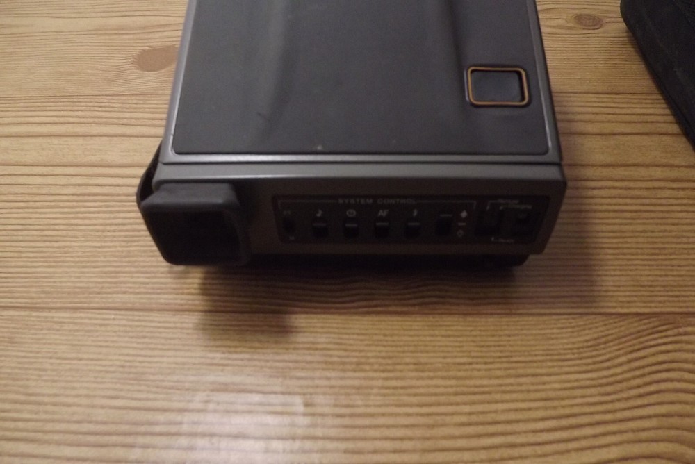 Vintage Polaroid spectra system camera - Untested - with camera bag