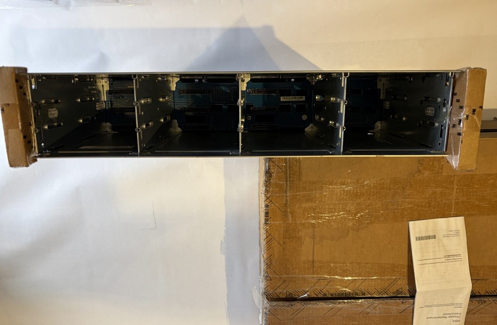 HPE 582938-002 CHASSIS STORAGE ARRAY SERVER SAN STORAGE FOR P2000 OR MSA2040