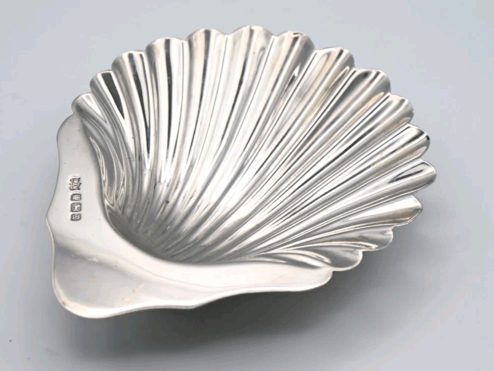 Antique Mappin & Webb Solid Hallmarked Silver Shell Dish 66g Sheffield 1918