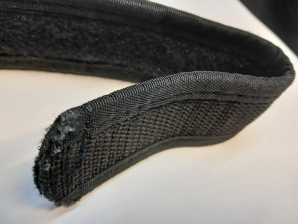 GENUINE BLACKHAWK BLACK SERVICE DUTY BELT. SIZE MEDIUM, HOOK & LOOP ADJUSTABLE !