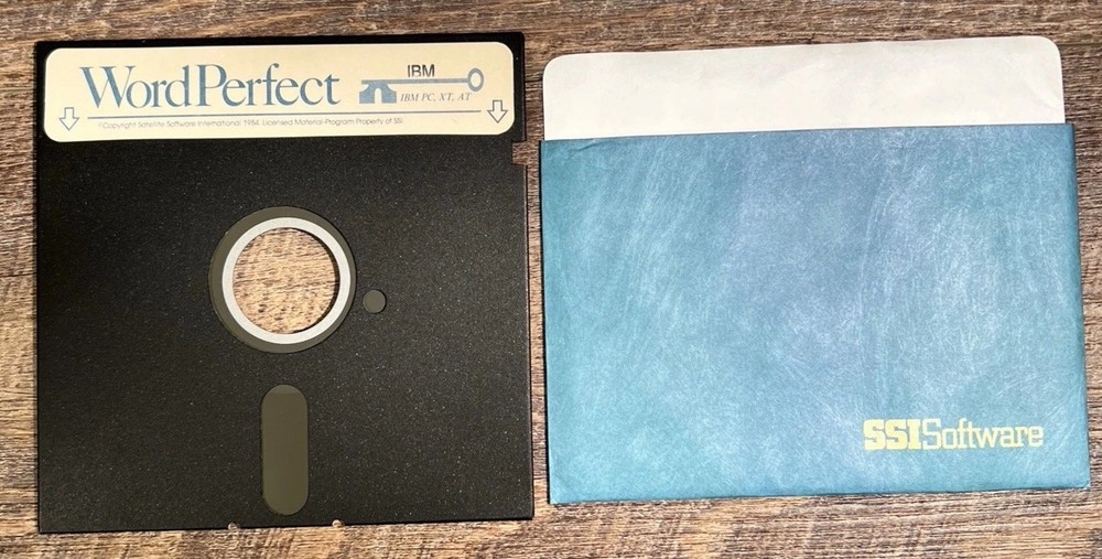 SSI Software Word Processing Computer WordPerfect Version (IBM)4.0a 1984 Vintage